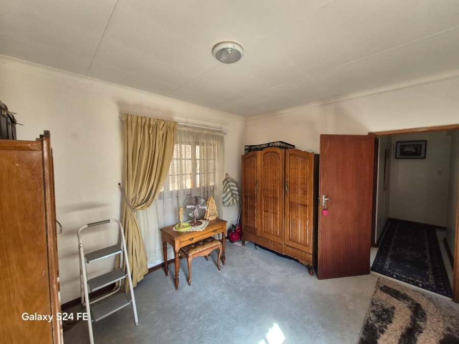 4 Bedroom Property for Sale in Safari Gardens North West